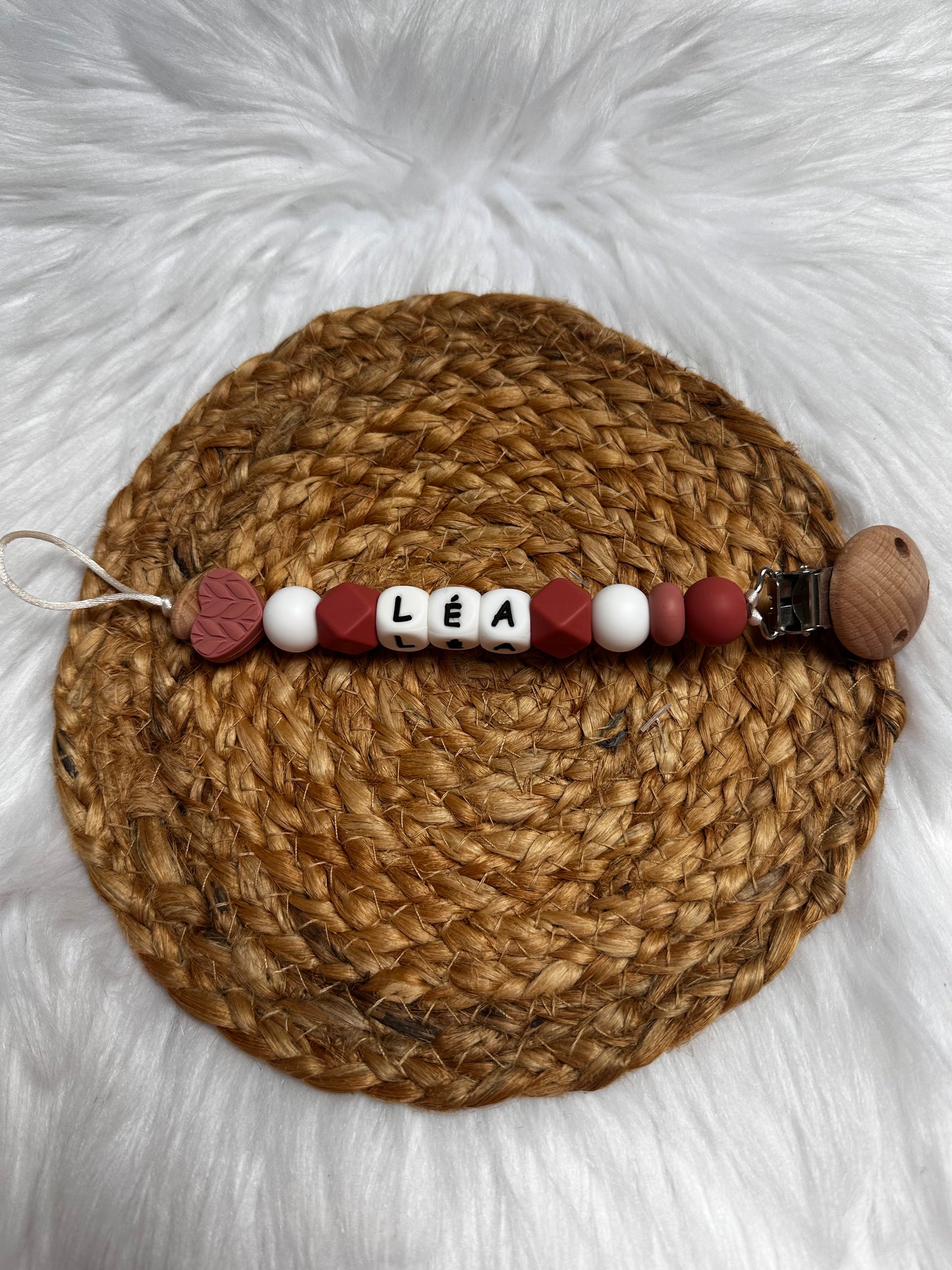Newborn fopspeenkoord maroon LOVE