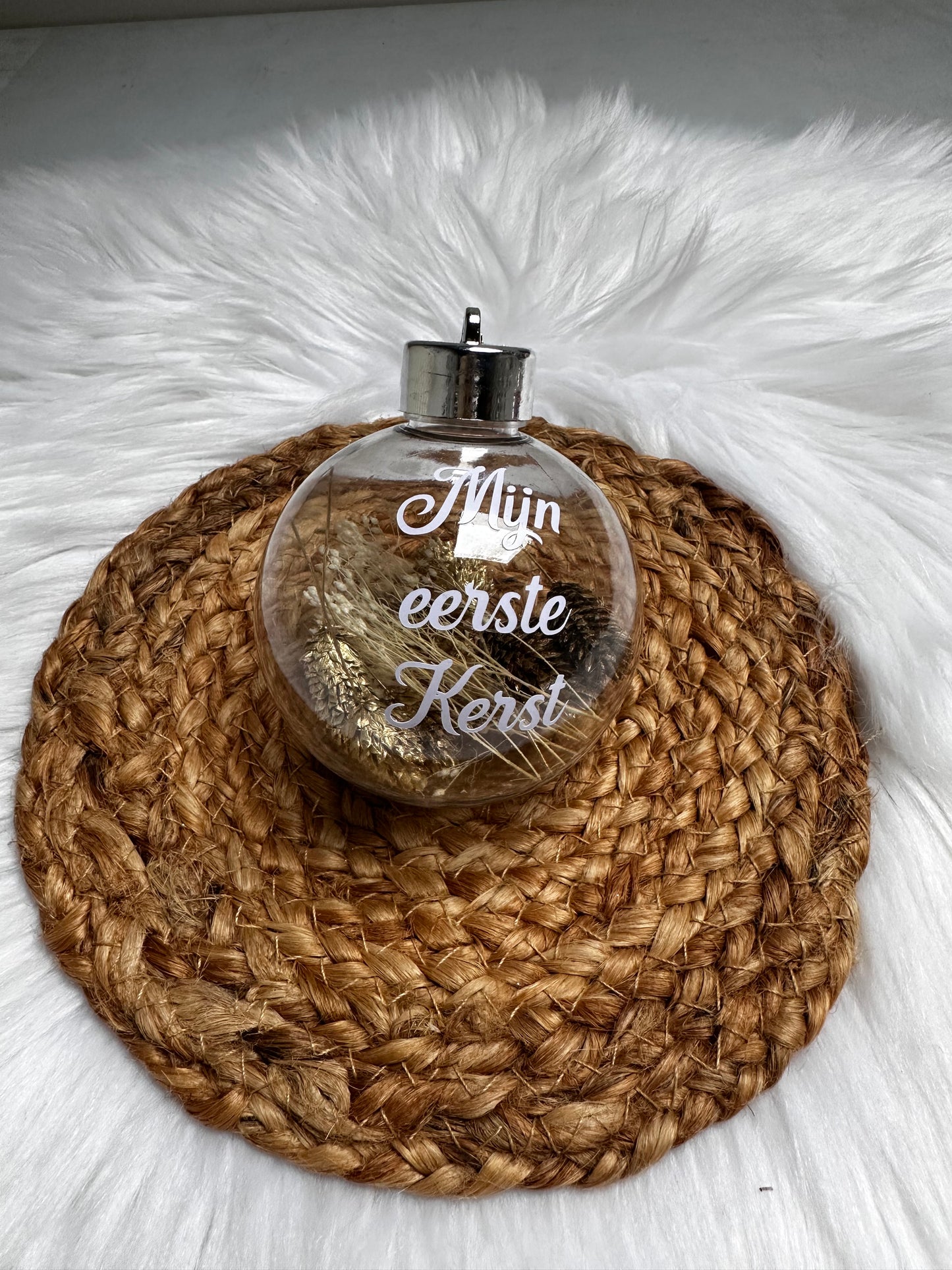 Kerstbal met droogbloemen